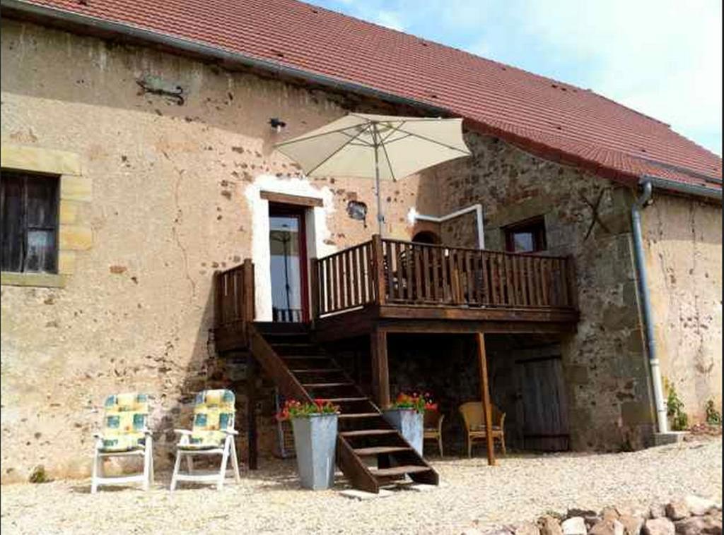 Domaine De La Madeleine Bed & Breakfast Ygrande Bagian luar foto