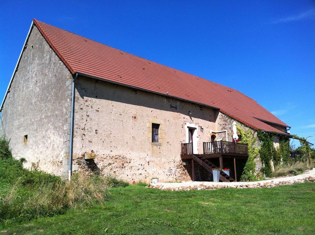 Domaine De La Madeleine Bed & Breakfast Ygrande Ruang foto
