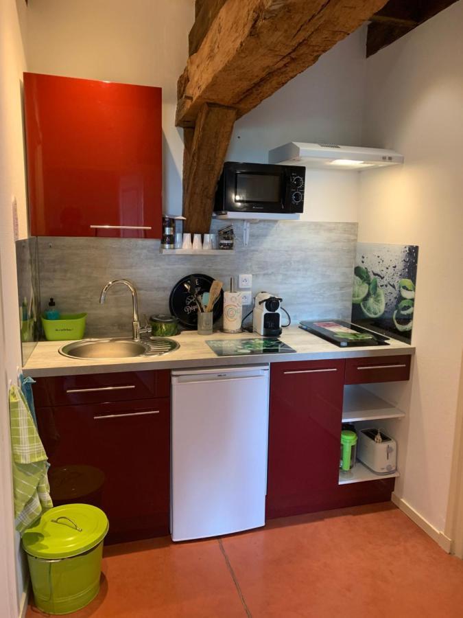 Domaine De La Madeleine Bed & Breakfast Ygrande Bagian luar foto