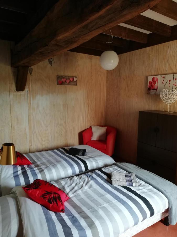 Domaine De La Madeleine Bed & Breakfast Ygrande Bagian luar foto