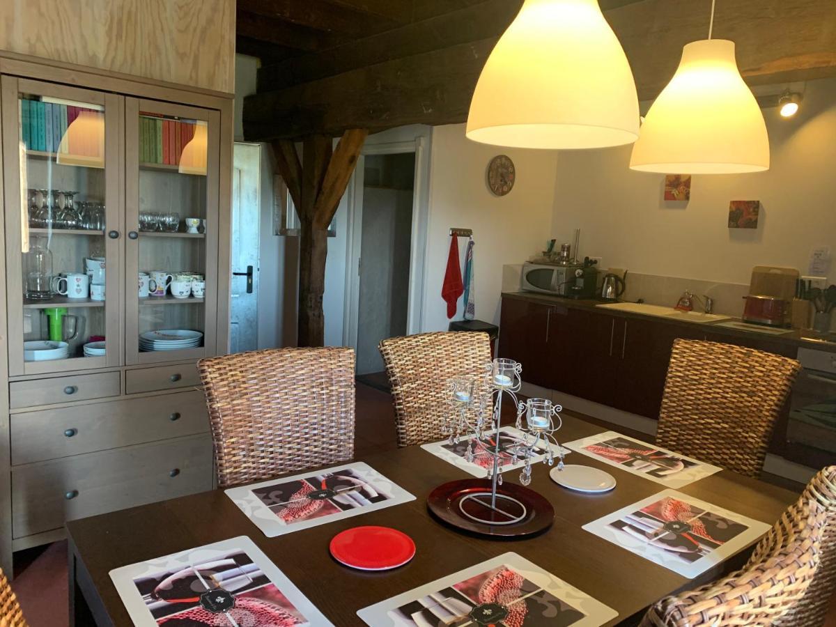 Domaine De La Madeleine Bed & Breakfast Ygrande Bagian luar foto