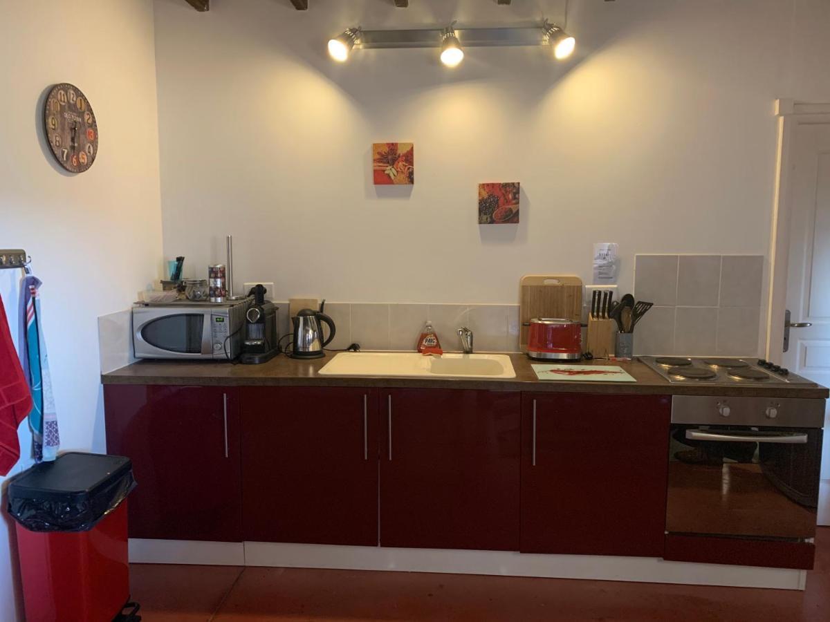 Domaine De La Madeleine Bed & Breakfast Ygrande Bagian luar foto