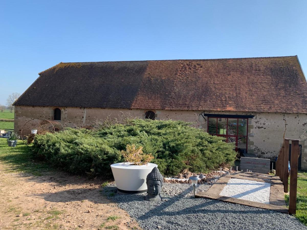 Domaine De La Madeleine Bed & Breakfast Ygrande Bagian luar foto